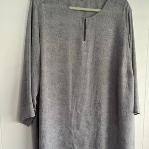 Violet & Claire Gray Floral Tunic Blouse Size 3X